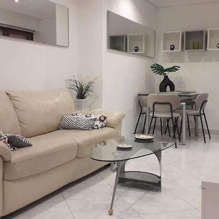 Appartamento Apartamento Junto Al Santiago Bernabeu Con Piscina Madrid Esterno foto